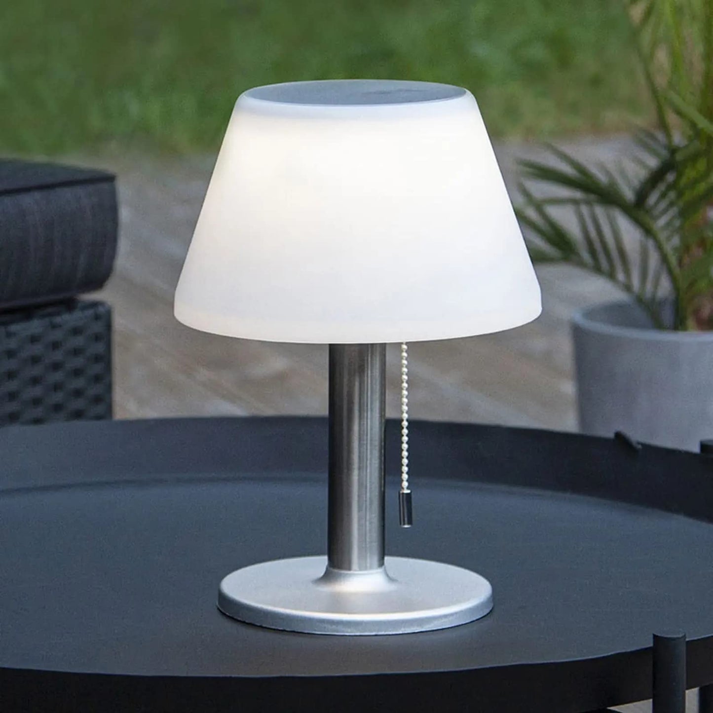 SONNENKERZE SOLAR LED-TISCHLAMPE BIANCO - SOLAR-TISCHLEUCHTE - SOLARBETRIEBENE LED-TISCHLEUCHTE MIT 3 EINSTELLBAREN HELLIGKEITSSTUFEN